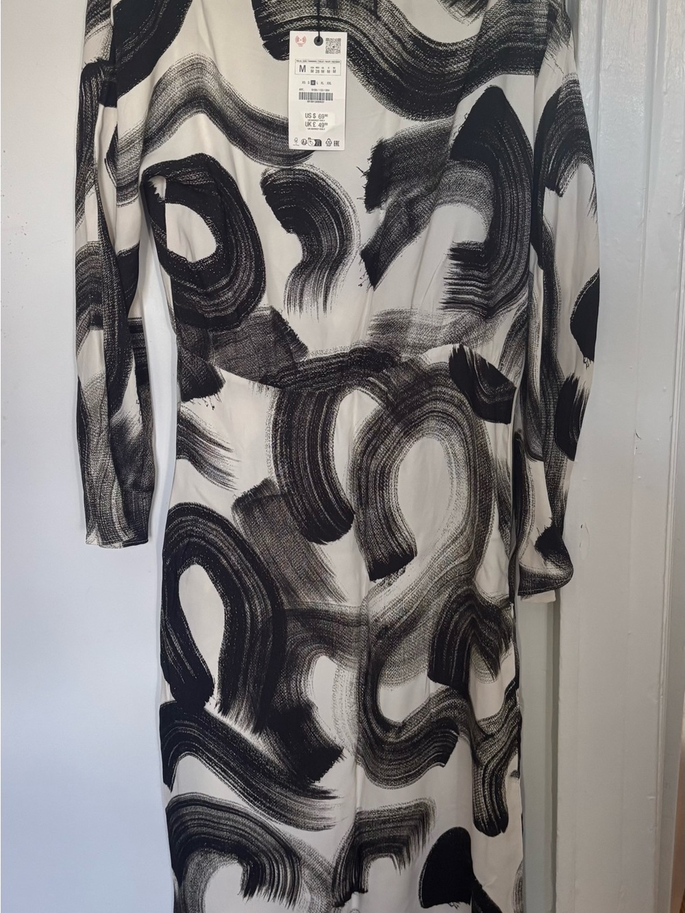 Zara Black & White Brushstroke Long Sleeve Dress